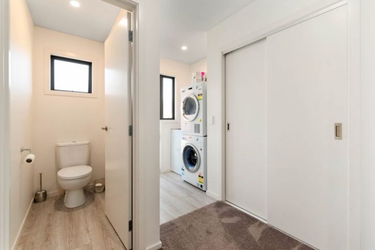 Photo of property in 11 Kapuka Lane, Wanaka, 9305