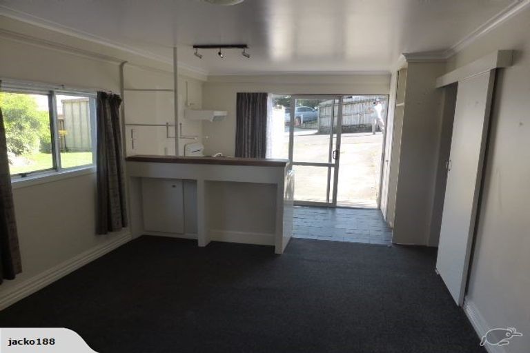 Photo of property in 1/65 Salamanca Road, Sunnynook, Auckland, 0620