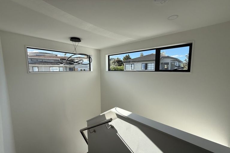 Photo of property in 4/41 Forrest Hill Road, Milford, Auckland, 0620