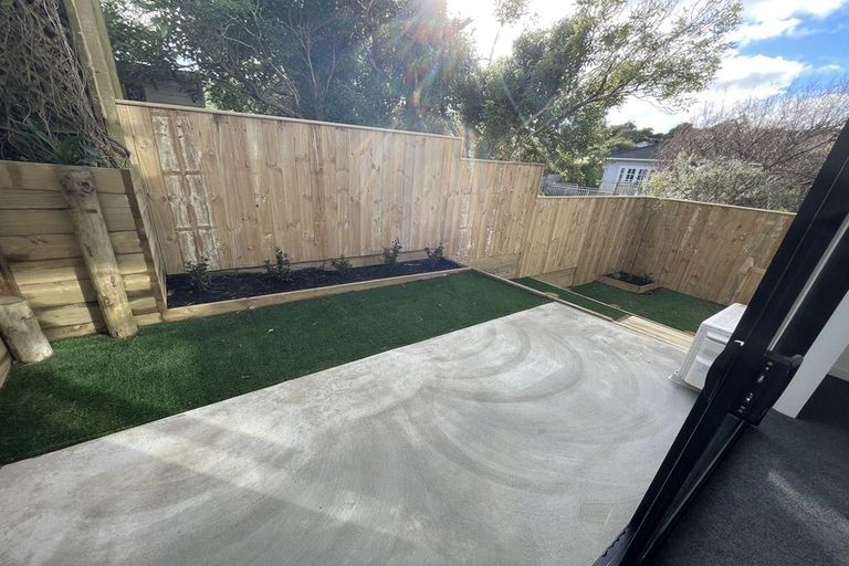 Photo of property in 4/210 Karori Road, Karori, Wellington, 6012