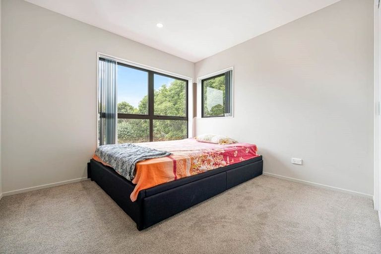 Photo of property in 11d Kimdale Place, Totara Heights, Auckland, 2105