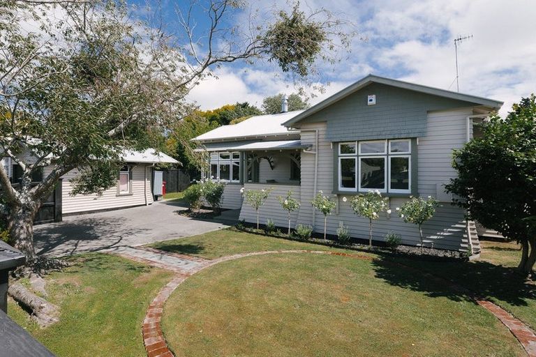Photo of property in 23 Te Awe Awe Street, Hokowhitu, Palmerston North, 4410