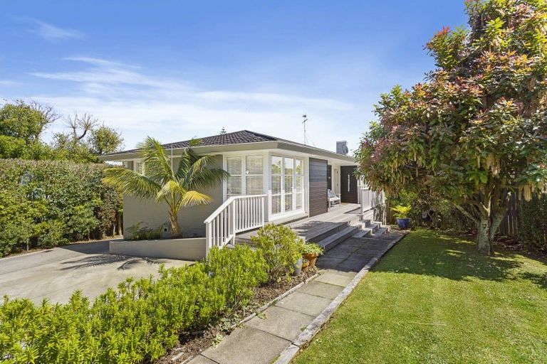 Photo of property in 13 Evelyn Road, Cockle Bay, Auckland, 2014