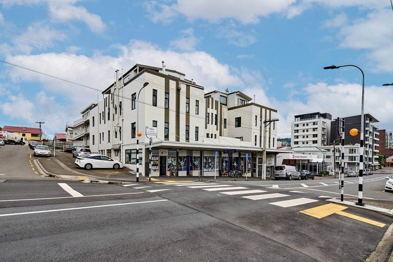 Photo of property in 4/24 Elizabeth Street, Mount Victoria, Wellington, 6011