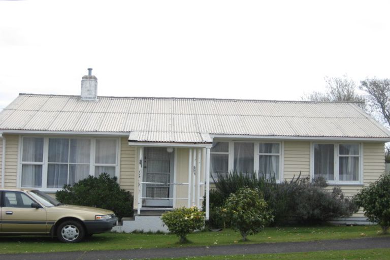 Photo of property in 18 Holford Street, Westown, New Plymouth, 4310