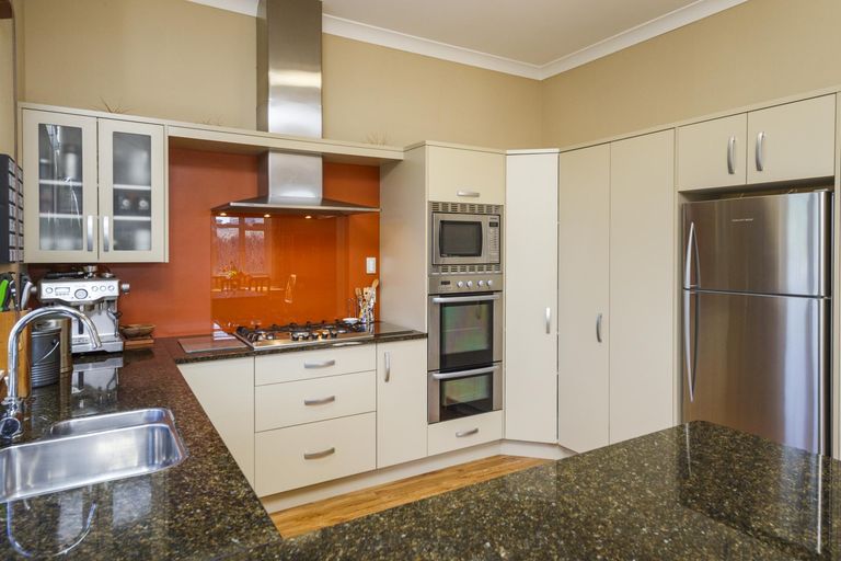 Photo of property in 7 Oxford Street, Hokowhitu, Palmerston North, 4410