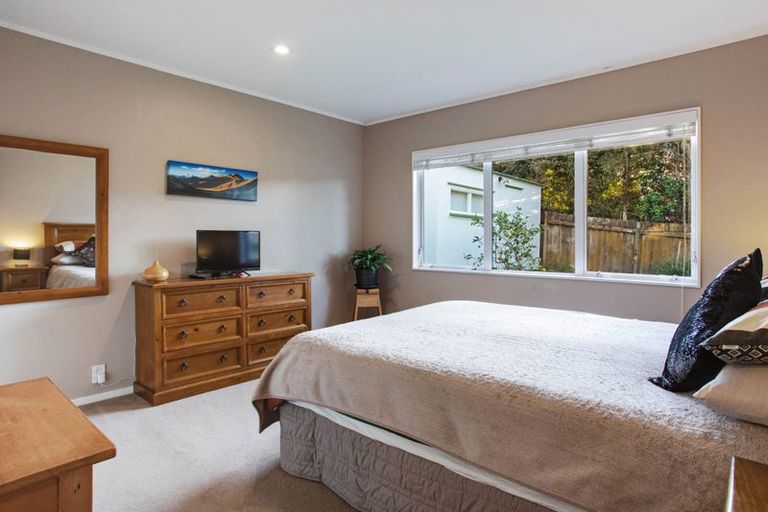 Photo of property in 37 Charlotte Street, Stanmore Bay, Whangaparaoa, 0932