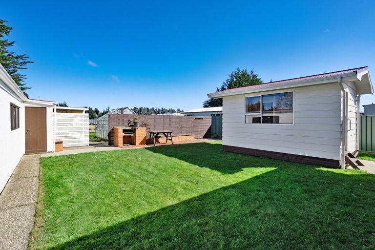 Photo of property in 24 Palmer Street, Grasmere, Invercargill, 9810