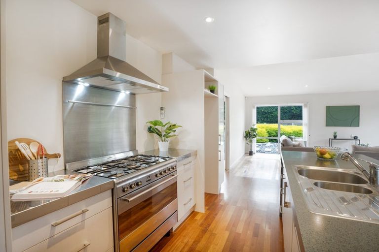 Photo of property in 42 Waverton Terrace, Churton Park, Wellington, 6037