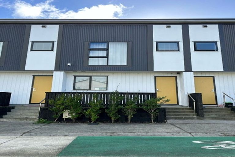 Photo of property in 74 Manarini Road, Westgate, Auckland, 0614
