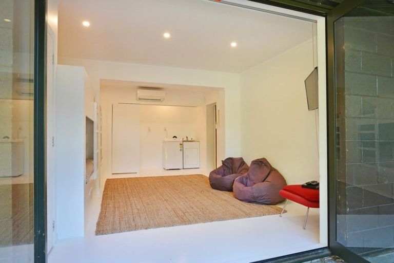 Photo of property in 138 Blue Pacific Parade, Riversdale Beach, Masterton, 5872