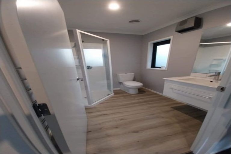 Photo of property in 10 Wheat Street, Jacks Point, Queenstown, 9371