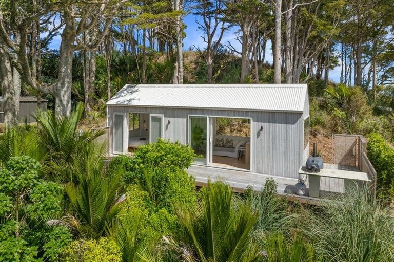 Photo of property in 340 Cames Road, Mangawhai, 0975