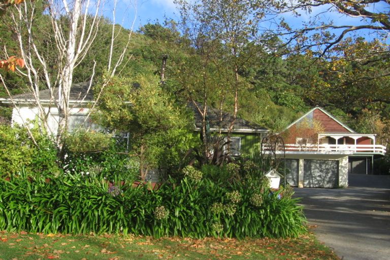 Photo of property in 72a Hine Road, Wainuiomata, Lower Hutt, 5014