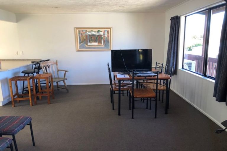 Photo of property in 2/28 Sainsbury Road, Fernhill, Queenstown, 9300