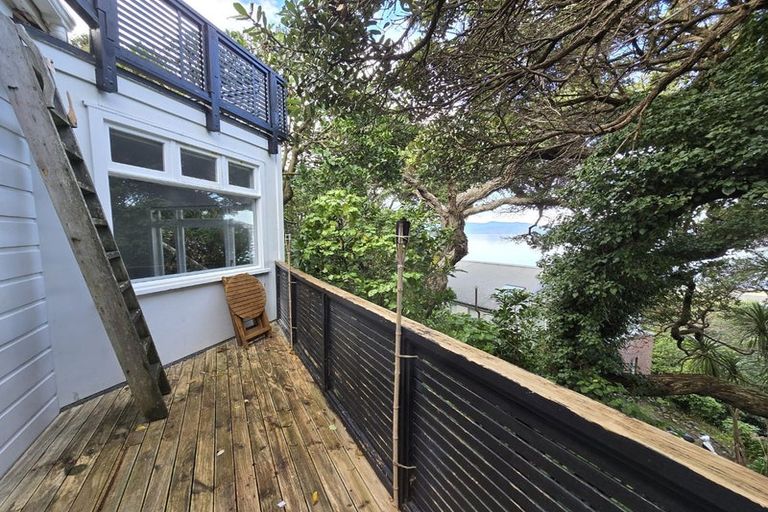 Photo of property in 4 Rangiora Avenue, Kaiwharawhara, Wellington, 6035