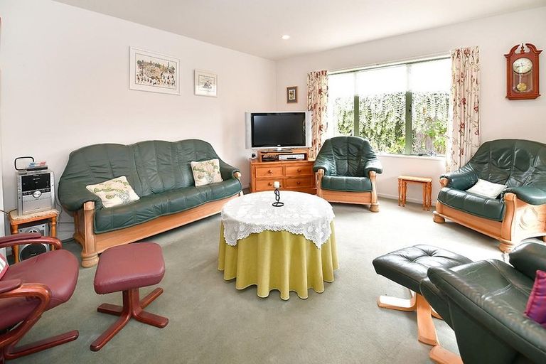 Photo of property in 12/262 Centreway Road, Orewa, 0931