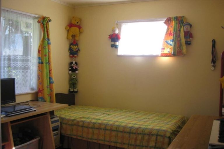 Photo of property in 6 Nicholson Place, Hillcrest, Auckland, 0627