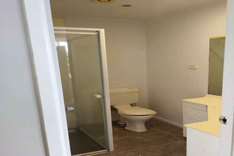 Photo of property in 18 Glenross Drive, Wattle Downs, Auckland, 2103