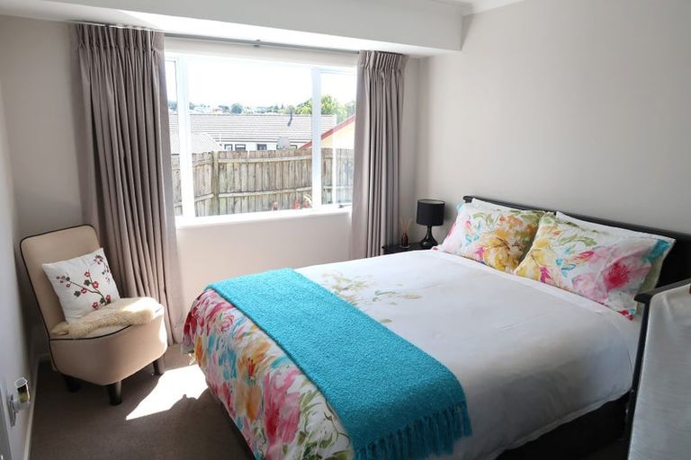 Photo of property in 36 Gillett Place, Botany Downs, Auckland, 2014