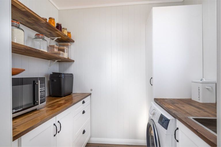 Photo of property in 11 Cemetery Road, Tarras, Cromwell, 9383