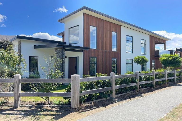 Photo of property in 2a Primary Lane, Wanaka, 9305