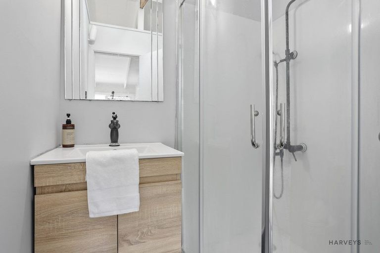 Photo of property in 68 Wood Bay Road, Titirangi, Auckland, 0604