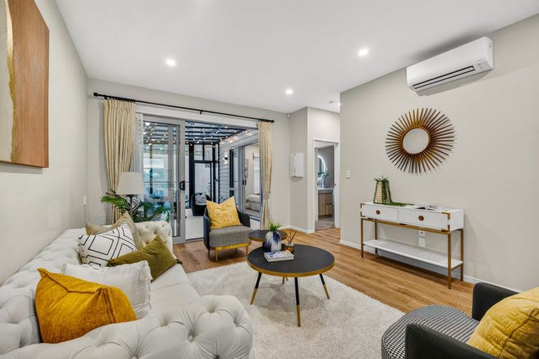 Photo of property in 37 Puwha Street, Massey, Auckland, 0614