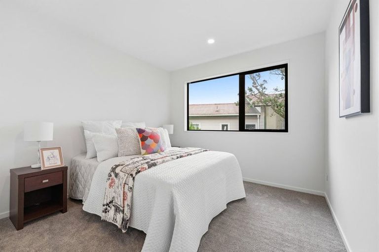 Photo of property in 1a Sheralee Place, Bucklands Beach, Auckland, 2014