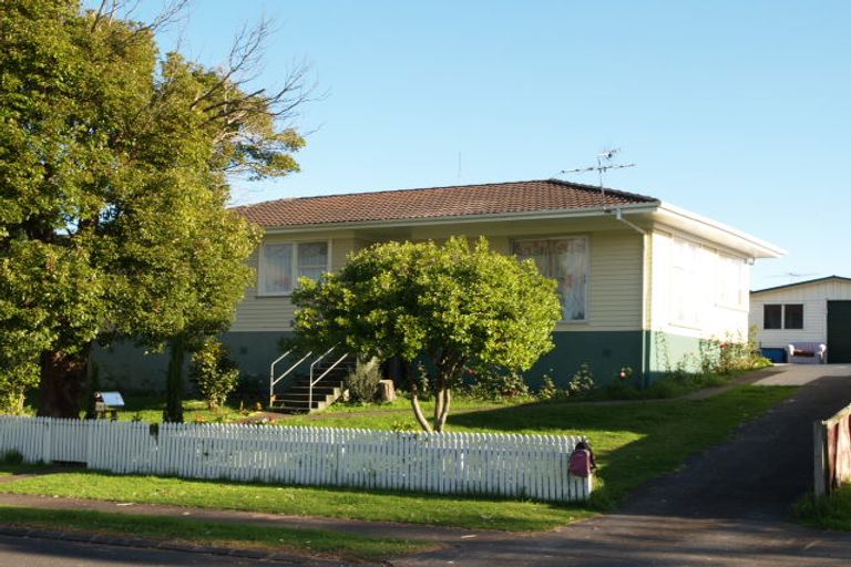 Photo of property in 12 Chalfont Street, Mangere East, Auckland, 2024