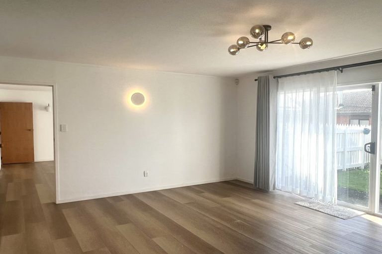 Photo of property in 10 Wiseley Road, Hobsonville, Auckland, 0618