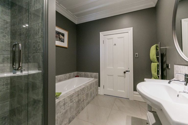 Photo of property in 100a Longlands Road West, Longlands, Hastings, 4175