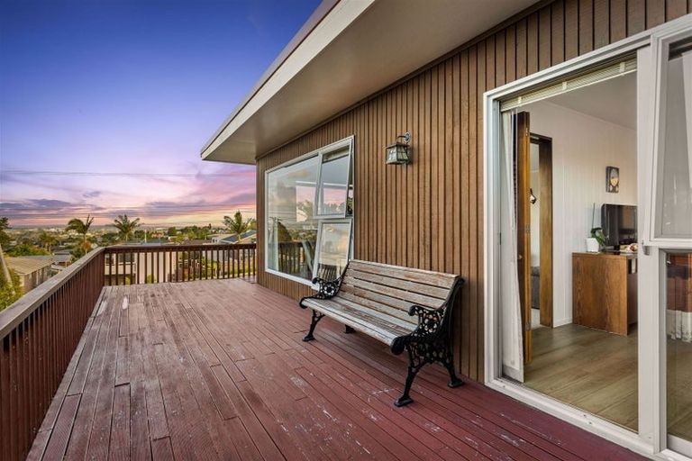 Photo of property in 176 Royal Road, Massey, Auckland, 0614