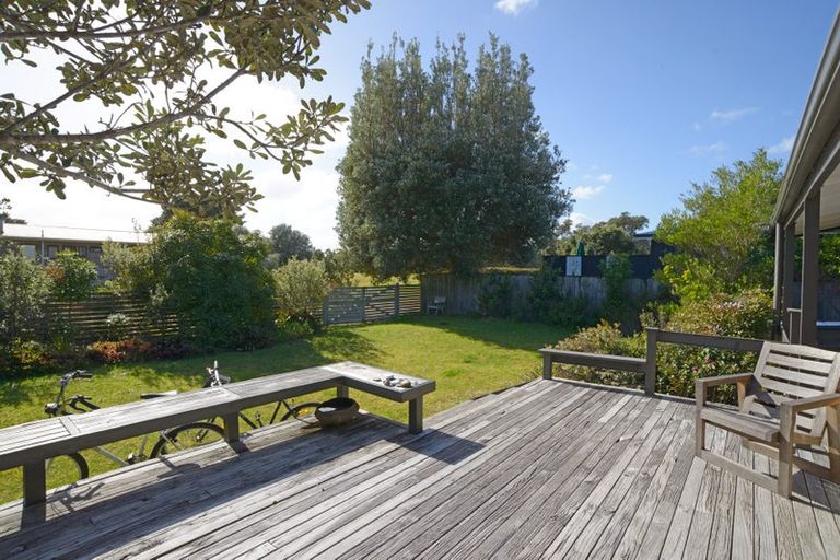 Photo of property in 145 Waimaire Avenue, Matarangi, Whitianga, 3592
