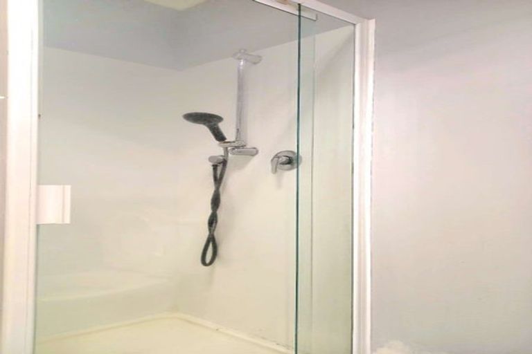 Photo of property in 14 Ruze Vida Drive, Massey, Auckland, 0614