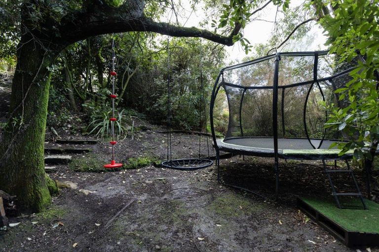 Photo of property in 75 Eglinton Road, Mornington, Dunedin, 9011