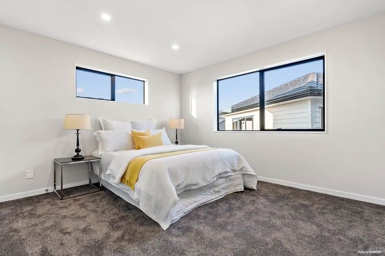 Photo of property in 4 Cloonlyon Drive, Flat Bush, Auckland, 2019
