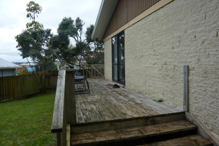 Photo of property in 2/5 Abelia Place, Papatoetoe, Auckland, 2025
