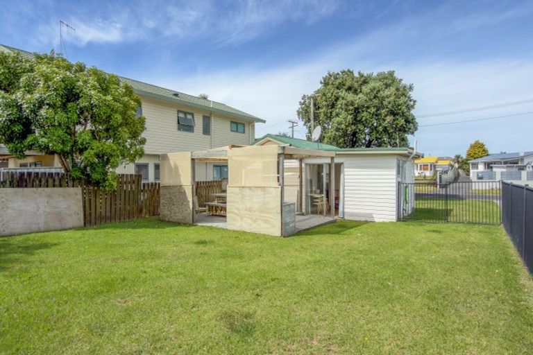 Photo of property in 211a The Square, Whangamata, 3620