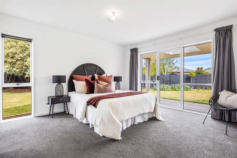 Photo of property in 1 Hibiscus Grove, Rangiora, 7400