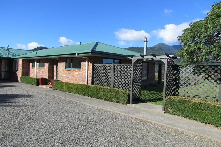 Photo of property in 77 Lindens Road, Mount Pleasant, Blenheim, 7273