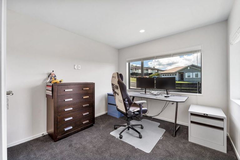 Photo of property in 22 Woodridge Drive, Stanmore Bay, Whangaparaoa, 0932