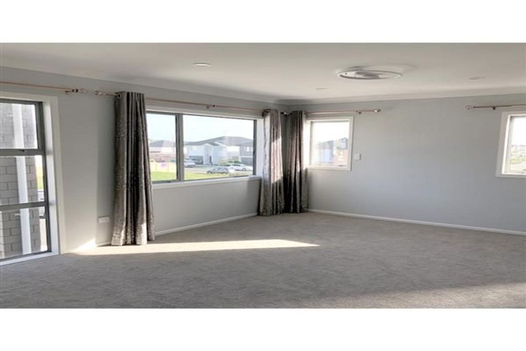 Photo of property in 15 Bruckless Drive, Flat Bush, Auckland, 2019