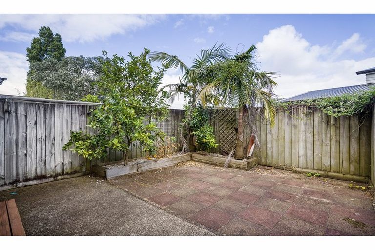 Photo of property in 5t Dryden Place, Mount Wellington, Auckland, 1051