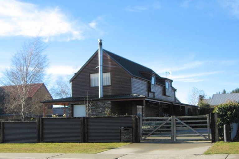 Photo of property in 79 Plantation Road, Wanaka, 9305