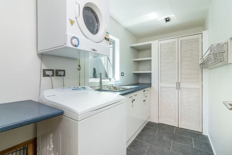 Photo of property in 9 Hyllton Heights, Lyttelton, 8082