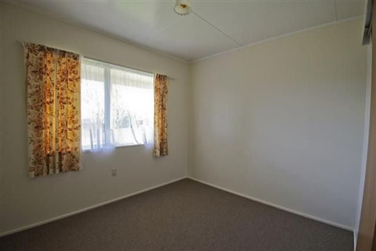 Photo of property in 18 Adkin Avenue, Levin, 5510