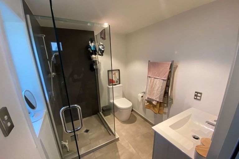 Photo of property in 98a Memorial Avenue, Ilam, Christchurch, 8053