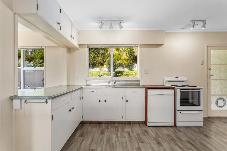 Photo of property in 76 Pohutukawa Avenue, Ohope, 3121