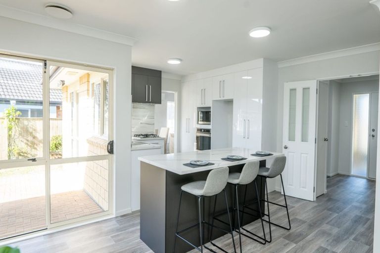 Photo of property in 5 Greta Banks Place, Wattle Downs, Auckland, 2103